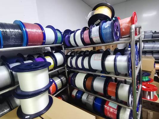 G657A2 シングルモード光ファイバー 0.25mm 超薄型 曲げ耐性 FTTH およびドローン用途向け