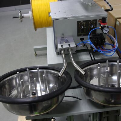 CLX-96 0.9MM-6MMパッチコードとタッチインターフェースのための1.6-2.1m/Sの速度を持つ自動光ファイバーケーブル切断機