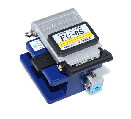 Fttx 0.35kgの光ファイバケーブルは光ファイバーのカッターの接続用具に用具を使う